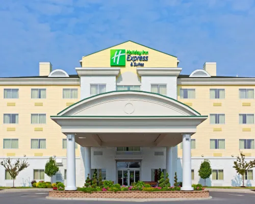 Holiday Inn Express & Suites WATERTOWN-THOUSAND ISLANDS by IHG Hotels in Jefferson County