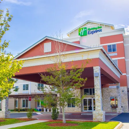 Holiday Inn Express & Suites PALM BAY by IHG