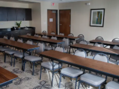 Holiday Inn Express & Suites TAHLEQUAH by IHG Hotels in Cherokee County