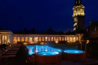 Cliveden House - an Iconic Luxury Hotel - С бассейном