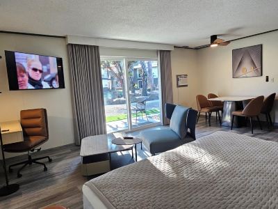 Interurban Suites Hotel