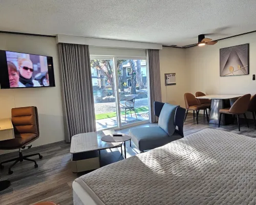 Interurban Suites Hotel Hotels near Foster Golf Links