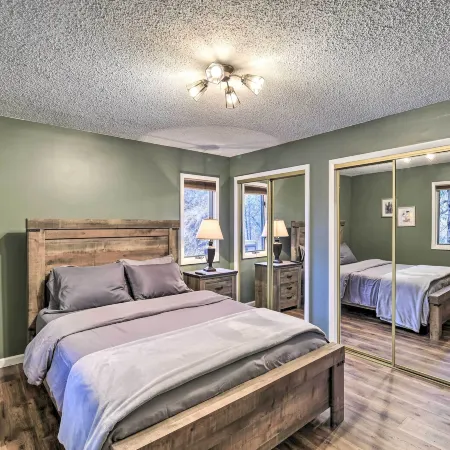 Peaceful Cottage w/ Mtn View Near Atv Trails!