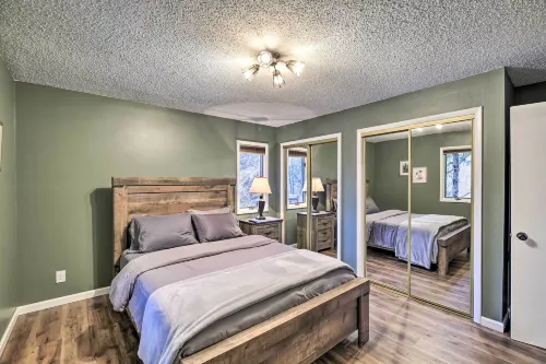 Peaceful Cottage w/ Mtn View Near Atv Trails!