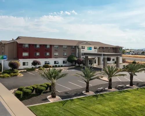 Holiday Inn Express REDDING NORTH – SHASTA LAKE by IHG Hotels in Redding
