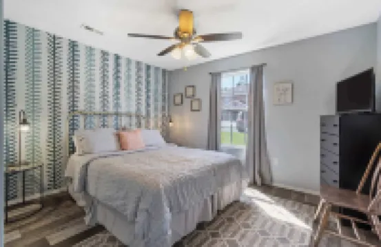 Honey Hole - 3 Bdr Hilltop Haven Close to Branson Attractions!