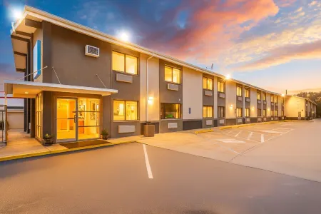 Motel 6 Ogden, UT- Downtown