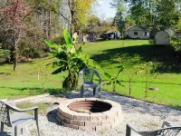 Blue Heron Cottage with Game Room, Deck and Hot Tub! Hotels in Hocking County