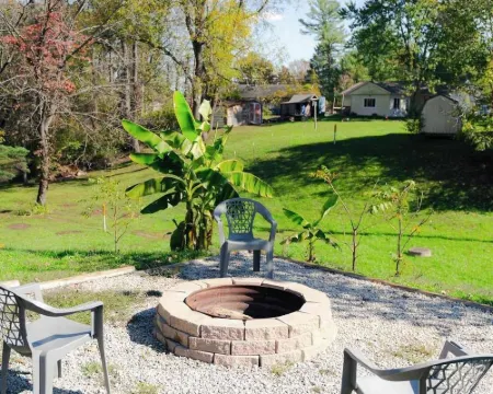 Blue Heron Cottage with Game Room, Deck and Hot Tub! Hotels in Hocking County