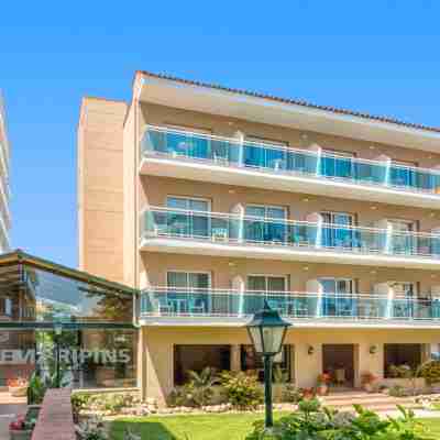 ALEGRIA Maripins Hotel Exterior