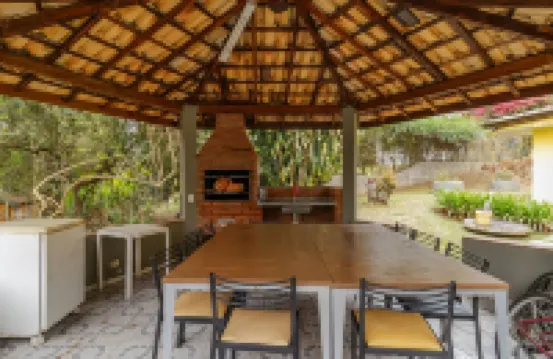 Casa de Campo com Piscina Lareira e Churrasqueira