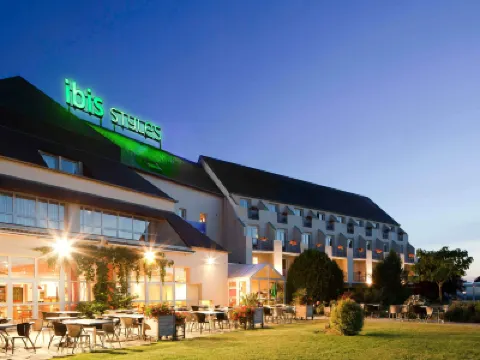 Ibis Styles Chinon Hotels near Castle de Chinon