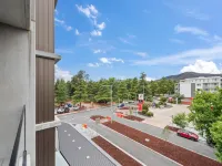 Stylish 2-Bed in Braddon with Alfresco Dining