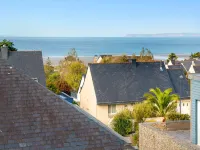 Sunny Pentrez home near the beach