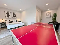 Modern 4BR with Parking - WV rep 4 Hotels in Warrenville