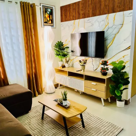 Bloomstone - 2BR Family Suite in Gensan