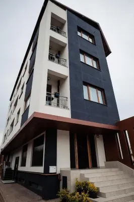 Stay At Georges And Fly Hotel di 