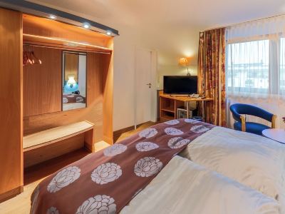 Karl Hotel
