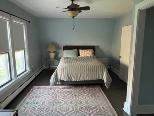 Urban Farmhouse near O’Hare Airport