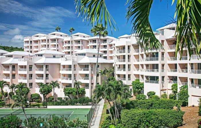 Elysian Resort Condo with 3 Balconies + Amenities!