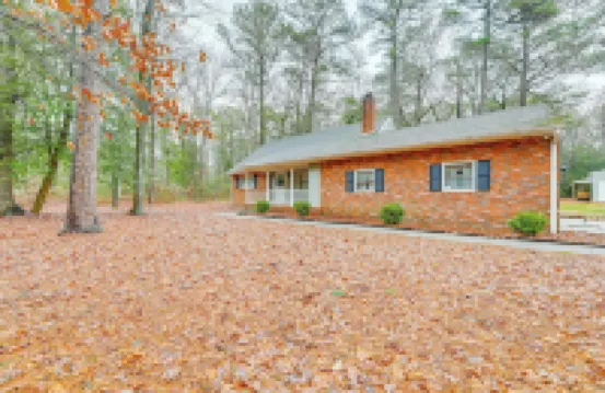 6 Mi to Salisbury Forest-View Sanctuary!