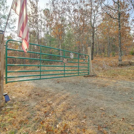 Hike the Ouachitas! Remote Mtn Hideaway w/ Trails