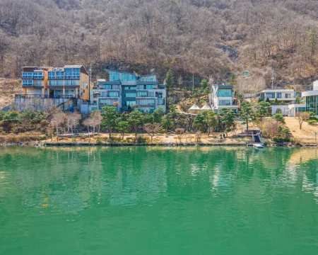 Gapyeong Aquavita Pension Hotels in Gapyeong-gun