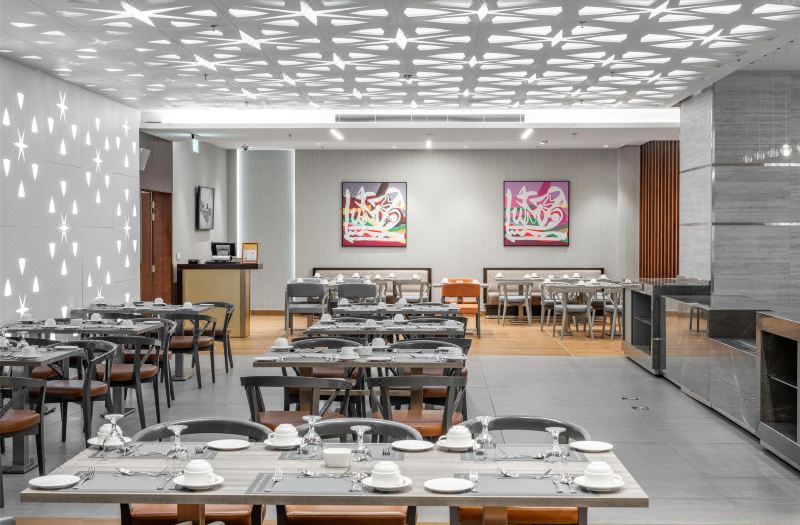 Wirgan Al Noor, Tapestry Collection by Hilton photo 3