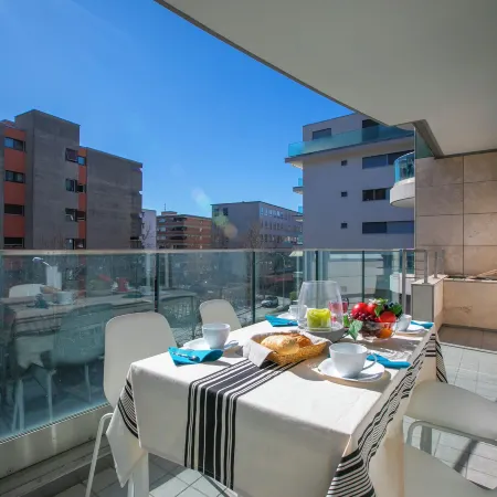 Top of the Spots - Happy Rentals