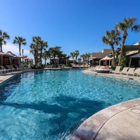 Beautiful San Luis Condo Amazing Pool View and Amenities