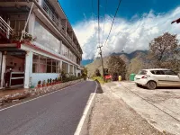 The Sleeping Beauty Hotel - Parking