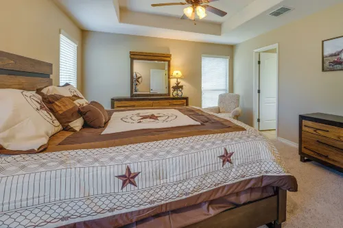 Pleasanton Vacation Rental w/ Private Yard! - Parkering