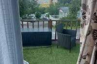 Lodge - Sleeps 6 with Pool Access