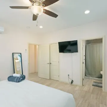 Spacious Single Level Home In Poway