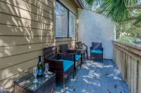 Newly Updated 2 Bed/1.5 Bath Townhome-3 Minute Walk to Beach-Best Deal Around!!