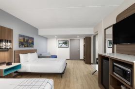 La Quinta Inn & Suites by Wyndham Atlanta Roswell