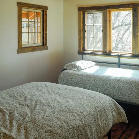 Historic Nature Lovers Cabin on Farm in Paonia!