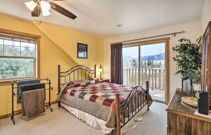 Inviting Townhome: 30 Mi to Yellowstone NP!