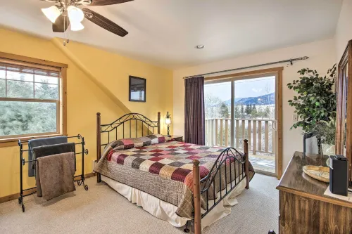 Inviting Townhome: 30 Mi to Yellowstone NP!