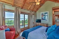 Luxury Family Retreat - Greers Ferry Lake Views! - balcony