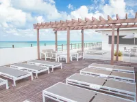 Barefoot Beach Club Hotels in Madeira Beach