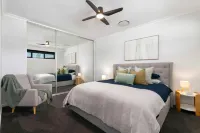 Northshore Luxe Pool House Glenelg North - 2-Star
