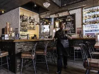 Ibis Styles Lausanne Center MadHouse - Quầy bar