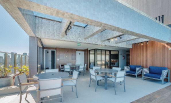 Apartments in a Building With a Pool 800m From the Beach in Salvador - EDF