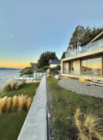 WaOne Lake Homes Hotels in 