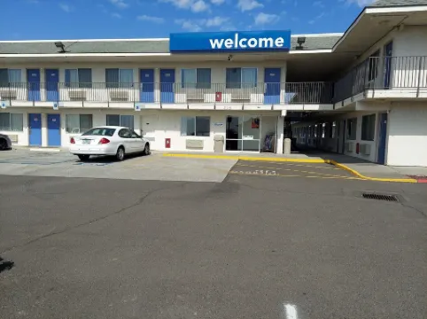 Motel 6 Pendleton, or