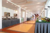 The Old Phuket - Karon Beach Resort