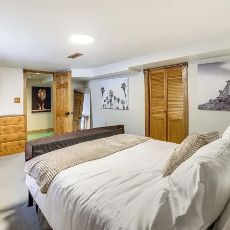 Private Hot Tub & Patio! Chicagoland Extended Stay