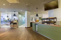 Leonardo Hotel Utrecht City Center - breakfast