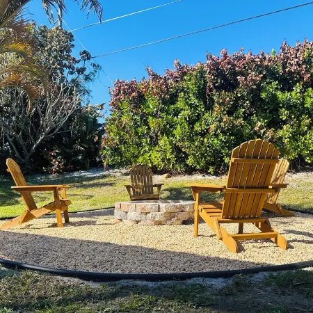 Family Home with Heated Pool in a Quiet Area